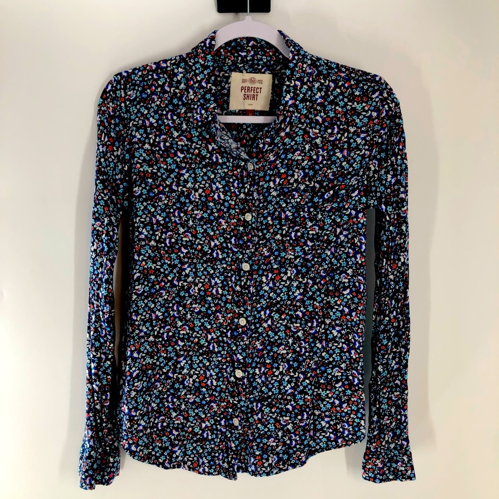 SO Perfect Shirt Juniors button up size XS
